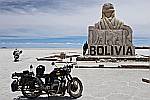 Da diese Skulptur in einem Salzsee in Bolivien steht, ist diese Sommer 462 gerade in SÃ¼damerika.